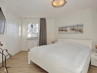 1. Schlafzimmer mit Doppelbett