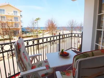 Westbalkon mit Teilseeblick