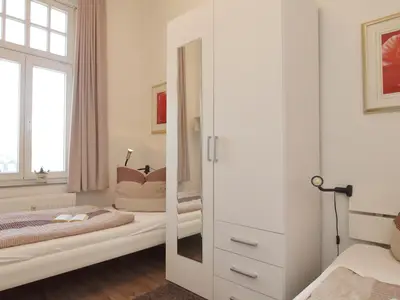 zweites Schlafzimmer mit 2 Einzelbetten