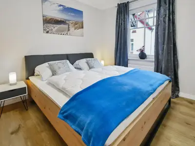 Schlafzimmer mit Doppelbett