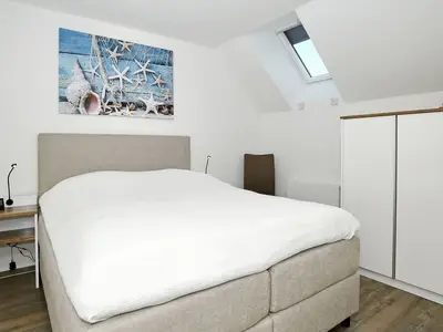 Schlafzimmer mit Doppelbett
