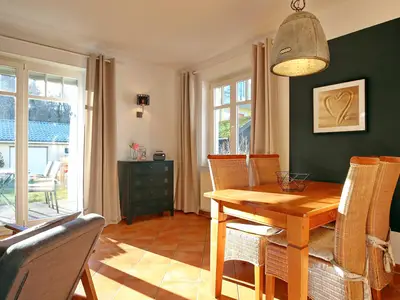 Wohnzimmer mit Essbereich