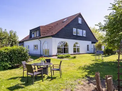 Ferienwohnung für 25 Personen (422 m²) in Ostseebad Kühlungsborn 1/10