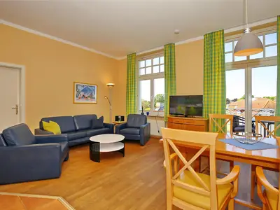 Wohnzimmer mit Essbereich