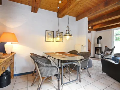 Blick in den Wohn- und Essbereich