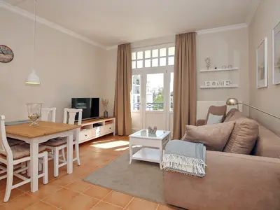 Wohnzimmer mit Essbereich