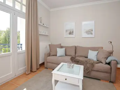 Wohnzimmer mit Couch