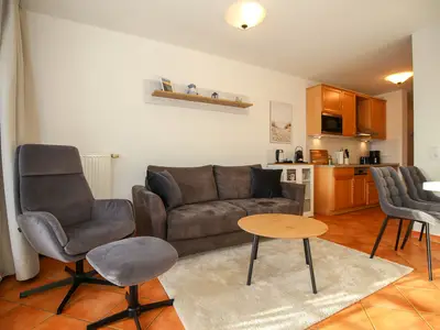 Wohnzimmer mit Blick zur Küche