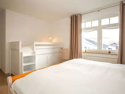 Schlafzimmer mit Hochbett
