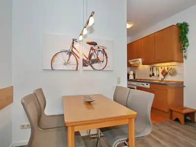 Wohnzimmer mit Essbereich