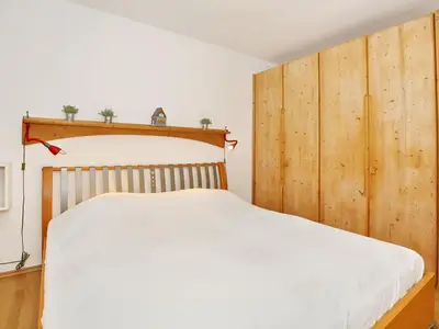 1. Schlafzimmer mit Doppelbett