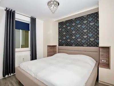 1. Schlafzimmer mit Doppelbett