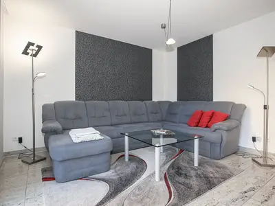 Wohnzimmer mit Ecksofa