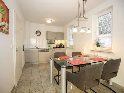 Essbereich mit Küche