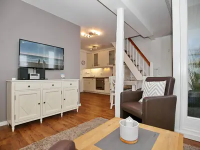 Wohnzimmer mit Blick zur Küche