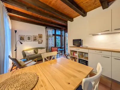 Wohn- und Essbereich mit TV