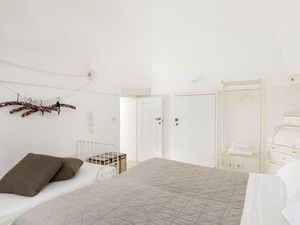 23663617-Ferienwohnung-4-Ostuni-300x225-4