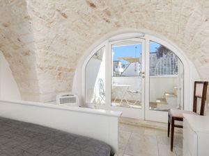 23663618-Ferienwohnung-4-Ostuni-300x225-1