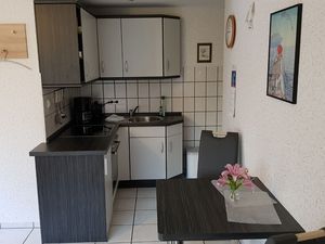 18305380-Ferienwohnung-2-Otterndorf-300x225-4