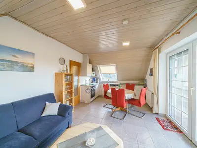 Wohnzimmer mit Essbereich