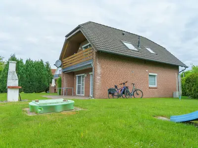 Außenansicht und Garten