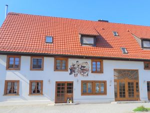 23704753-Ferienwohnung-4-Owingen-300x225-0