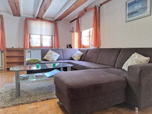 23704752-Ferienwohnung-4-Owingen-300x225-1