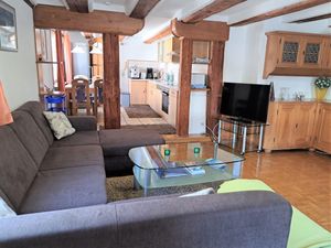 23704752-Ferienwohnung-4-Owingen-300x225-4