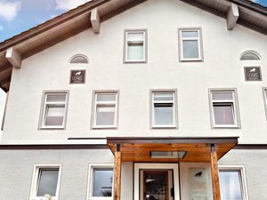 23889172-Ferienwohnung-4-Oy-Mittelberg-300x225-1