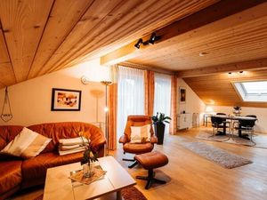 23973007-Ferienwohnung-3-Oy-Mittelberg-300x225-1