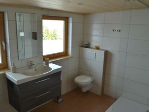 23347328-Ferienwohnung-4-Oy-Mittelberg-300x225-3