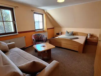 Ferienwohnung für 10 Personen (250 m²) in Oybin 9/10