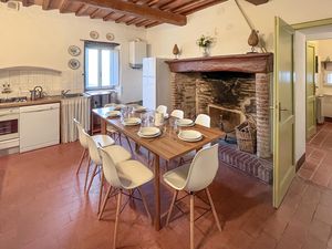 24002693-Ferienwohnung-8-Paciano-300x225-3