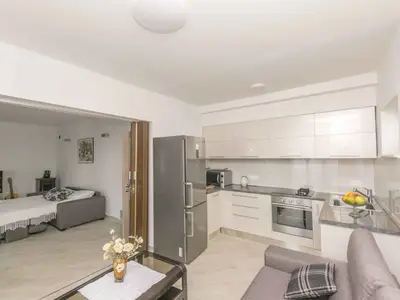 Ferienwohnung für 4 Personen (50 m²) in Pag 9/10