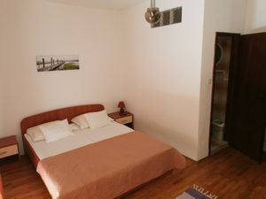 18322172-Ferienwohnung-4-Pag-300x225-5