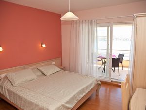 19127926-Ferienwohnung-4-Pag-300x225-5