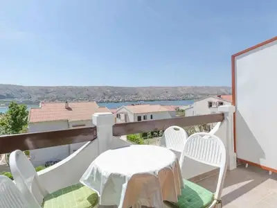 Ferienwohnung für 4 Personen (65 m²) in Pag 3/10
