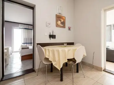 Ferienwohnung für 5 Personen in Otok Pag 9/10