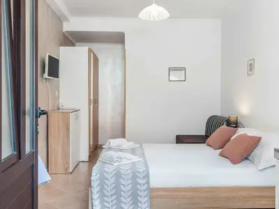 Ferienwohnung für 2 Personen (14 m²) in Pag 8/10