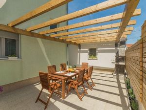 Ferienwohnung mit Schlafzimmer (38 m&sup2;) in Pakostane