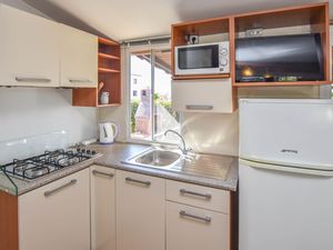 23946049-Ferienwohnung-5-Pakostane-300x225-4