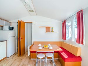 23106615-Ferienwohnung-4-Pakostane-300x225-3