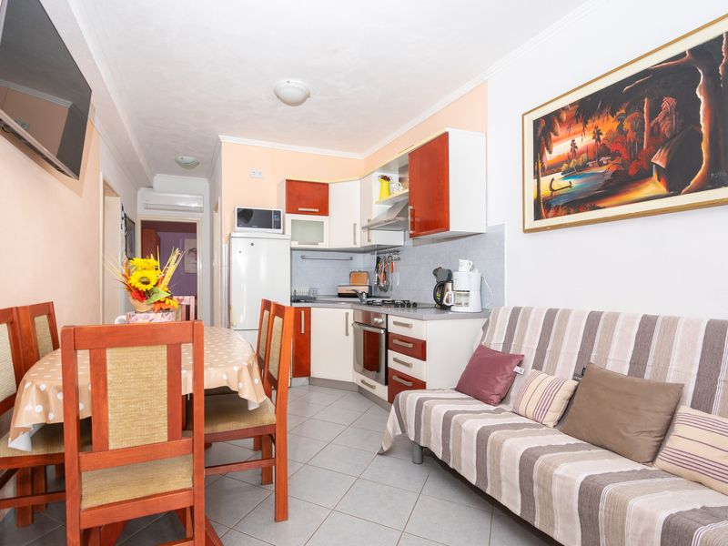 23467270-Ferienwohnung-5-Pakostane-800x600-1