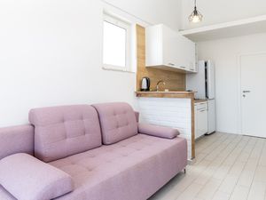 23699669-Ferienwohnung-5-Pakostane-300x225-1