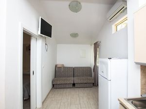 23955516-Ferienwohnung-4-Pakostane-300x225-1