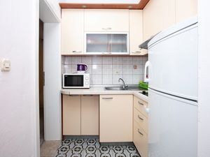 23955533-Ferienwohnung-5-Pakostane-300x225-2