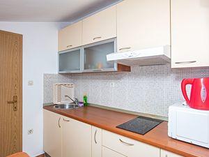 23955539-Ferienwohnung-2-Pakostane-300x225-4