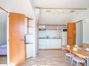 23933650-Ferienwohnung-4-Pakostane-300x225-5