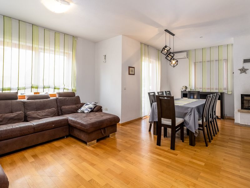 23933649-Ferienwohnung-6-Pakostane-800x600-1