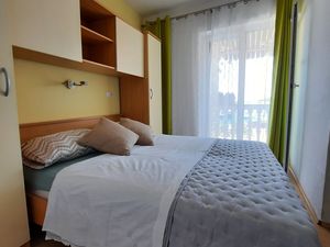 23933877-Ferienwohnung-7-Pakostane-300x225-4